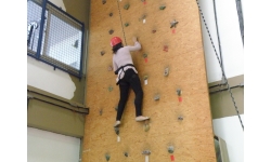SEXTA TEM MURO DE ESCALADA